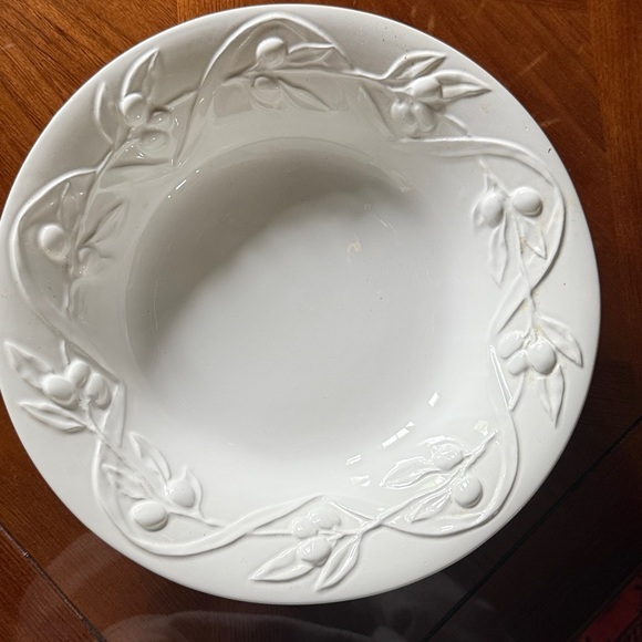 Williams Sonoma Ipatrizi Olive Harvest White Ceramic 5 piece Pasta Set